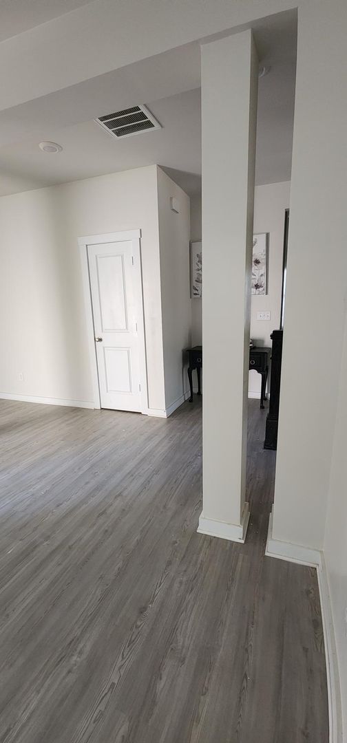 Building Photo - Spacious 4BR House in Charlotte