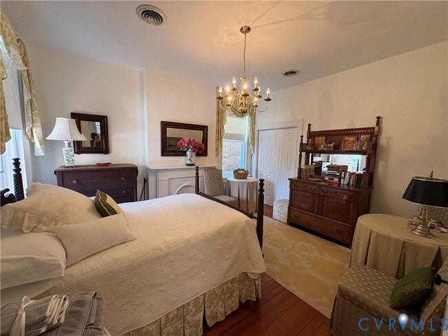 Building Photo - 2004 Hanover Ave