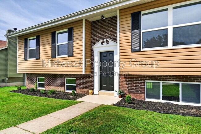 Building Photo - 13 S Perry Cir