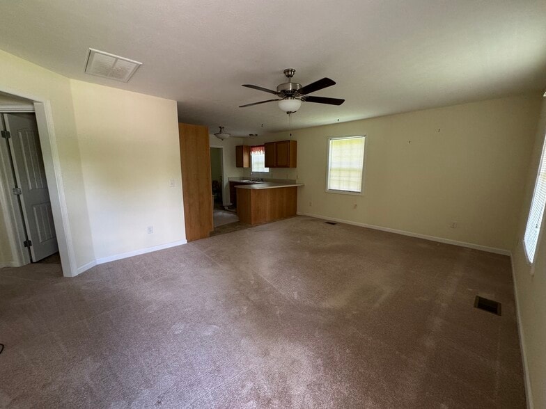 Building Photo - 1381 Bunker Hill Rd