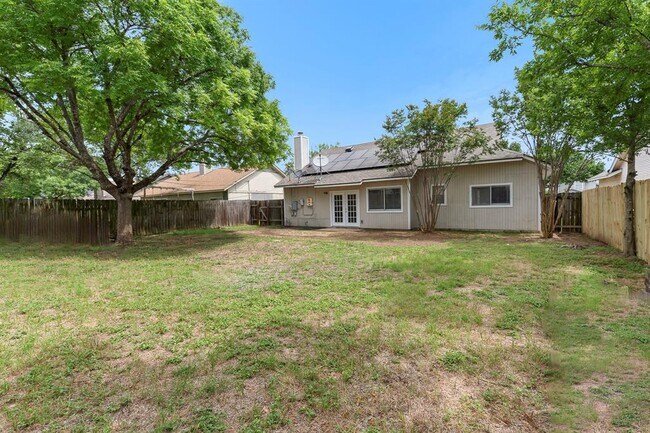 Building Photo - 1207 York Castle Dr