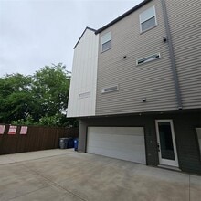 Building Photo - 2143 Mail Ave