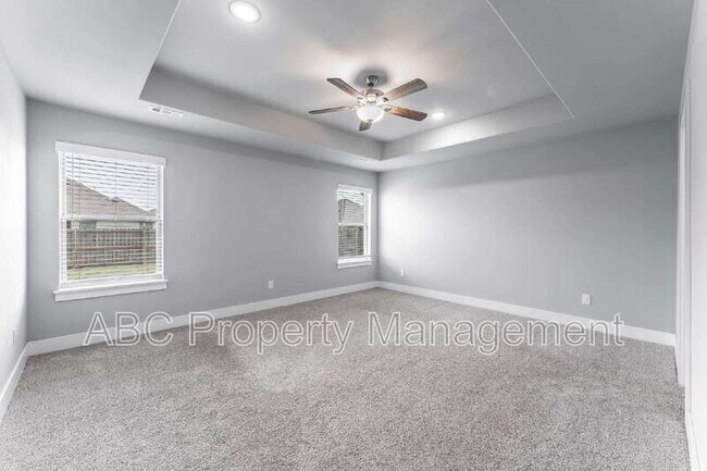 Building Photo - 410 Citation St