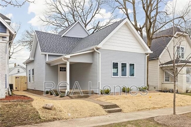 Primary Photo - 408 N Dearborn St