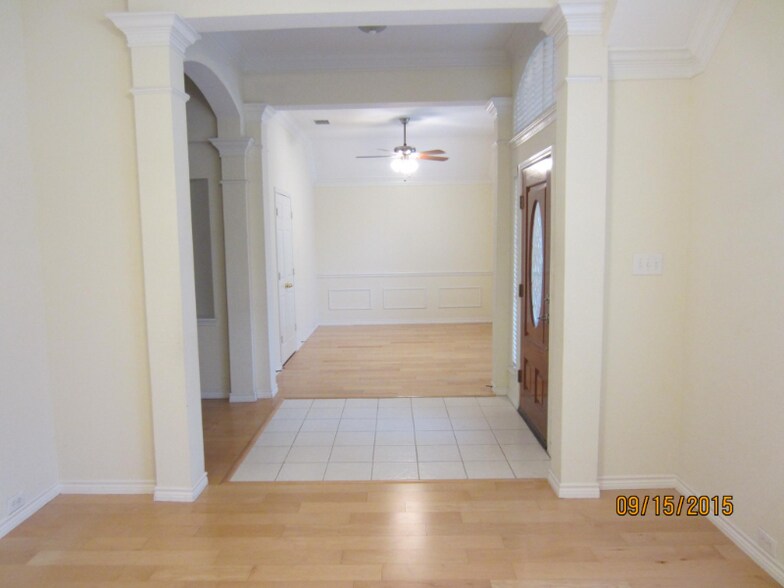 Building Photo - 7016 Randall Way