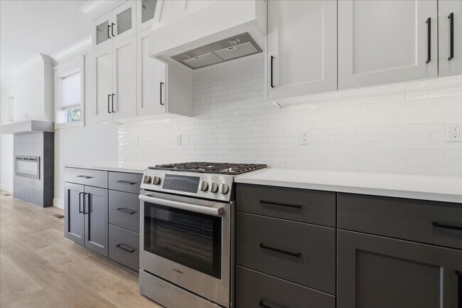 Building Photo - Heart of Eagle 3 Bed 2.5 Bath