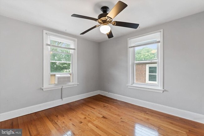 Building Photo - 809 Ardmore Ave