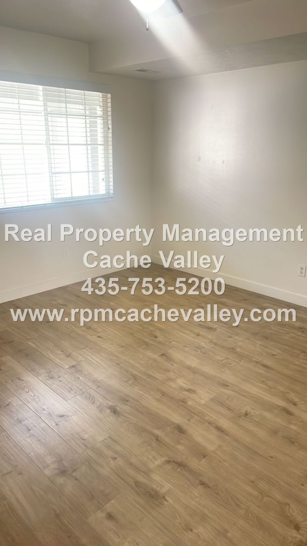 Building Photo - 229 W 1458 S