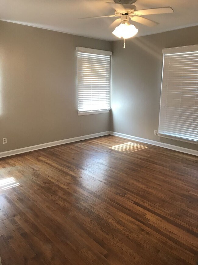 Building Photo - Pre Leasing for fall 2026! 3/2 in Tech Terrace