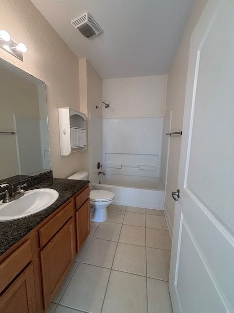 Building Photo - Luxurious 2 Bed/2 Bath Condo with Spectacular Views in Panama City Beach!