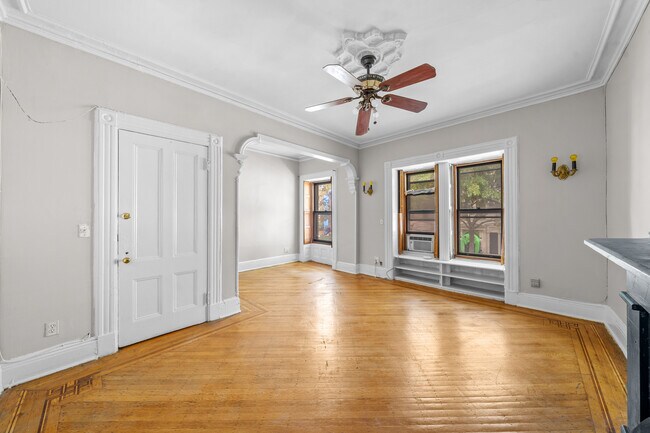 FRONT BEDROOM - 772 Putnam Ave