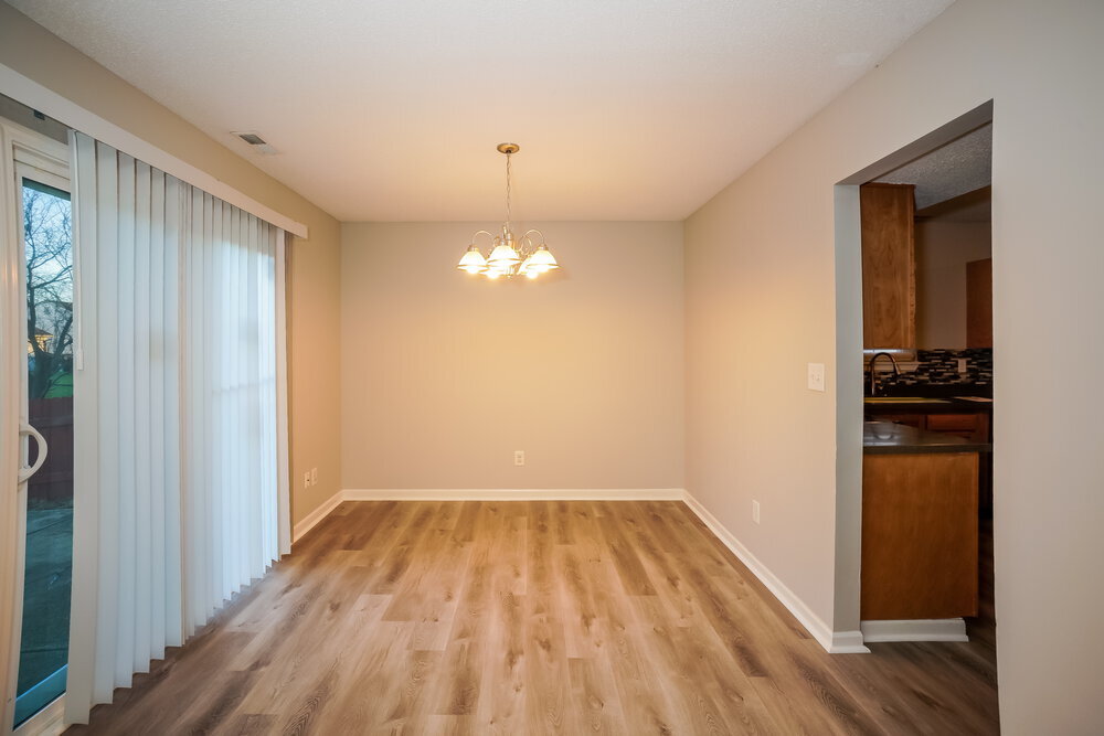 Building Photo - 10302 Draycott Way