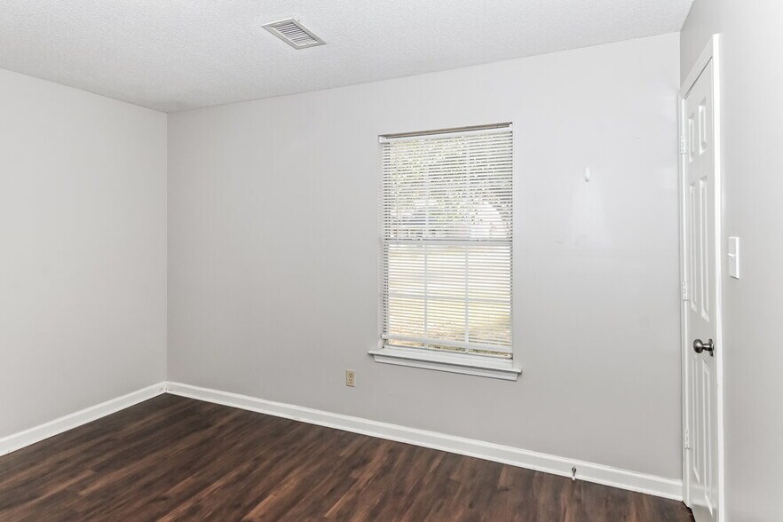 Building Photo - 7772 Stacey Dr