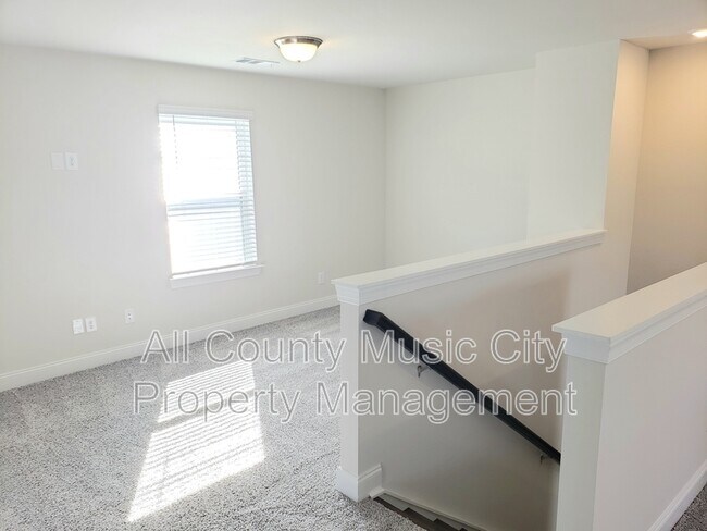 Building Photo - 1608 Espy Aly