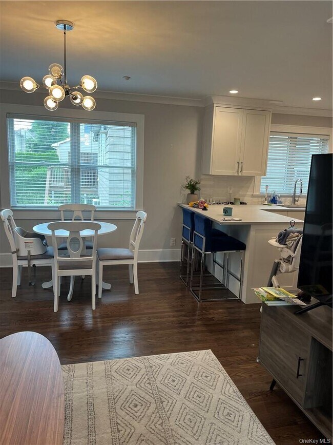 Building Photo - 68 Henry Ave