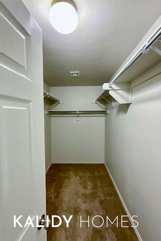 Building Photo - 2904 Cider Mill Ln