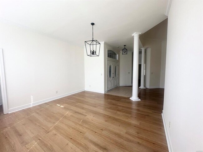 Building Photo - 8530 Carillion Pl