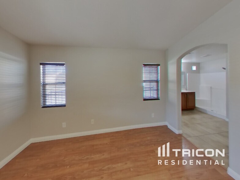 Building Photo - 9220 Candilela Ct
