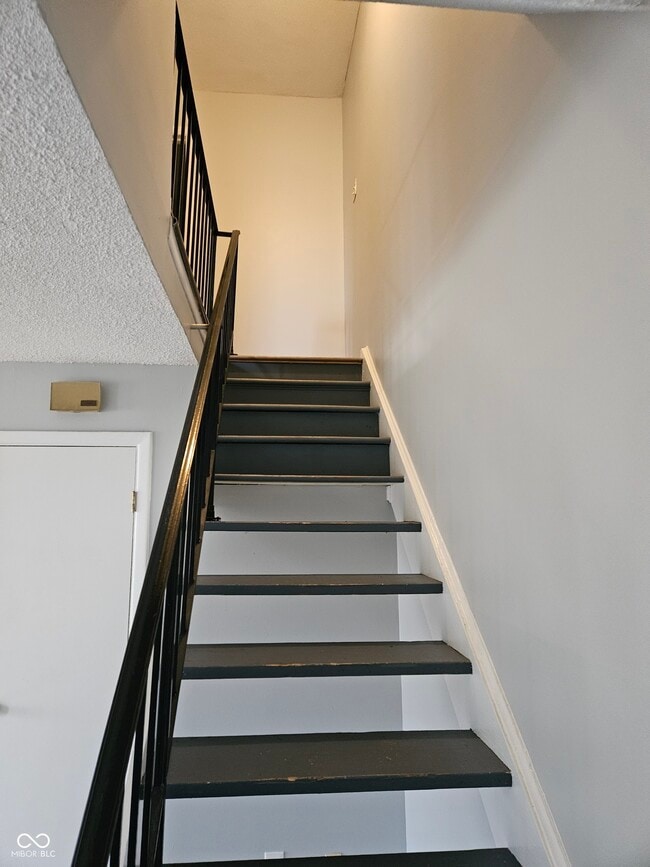 Building Photo - 6476 Lupine Terrace