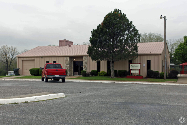 Primary Photo - Neumayer Mobile Home Park