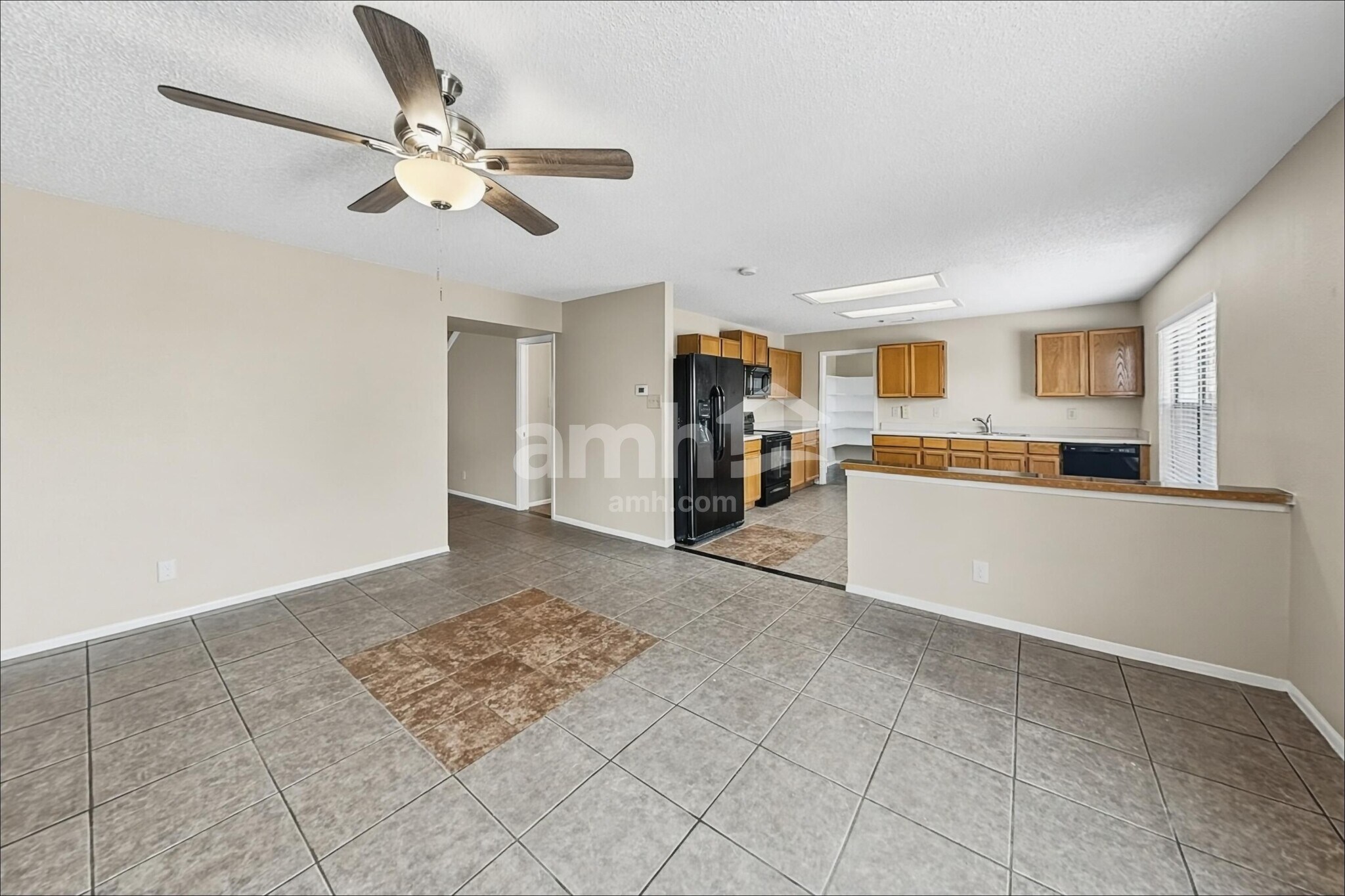 Building Photo - 6678 Snow Meadow Dr