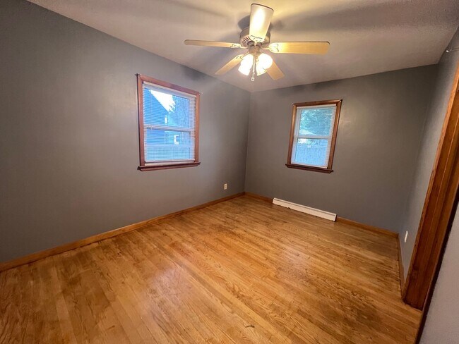 Building Photo - Byron Center Schools - Ranch Style Home!