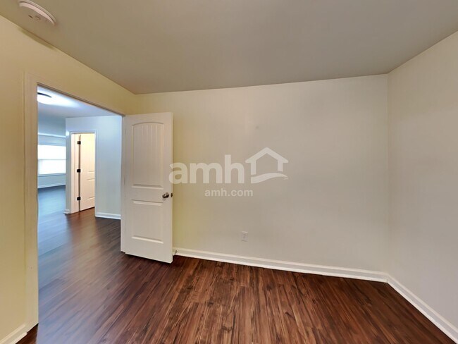 Building Photo - 4280 Chads Park Dr