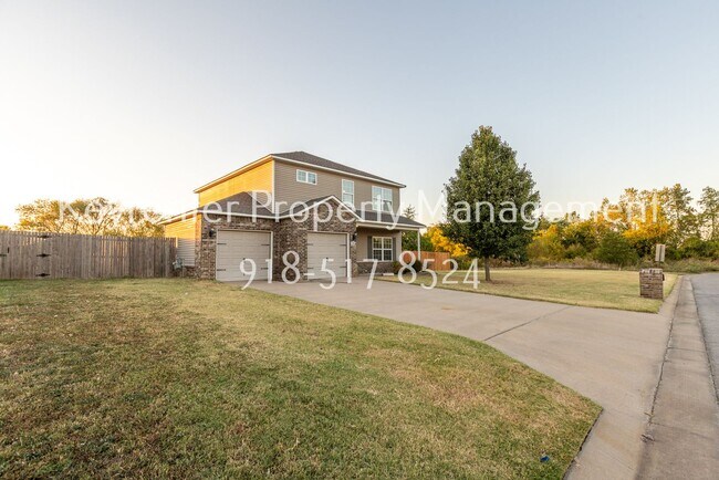 Building Photo - 3 Bed | 2.5 Bath in Broken Arrow!