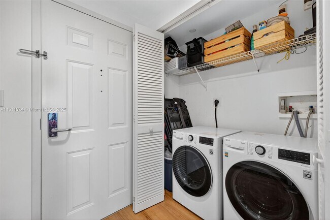 Building Photo - 19501 W Country Club Dr