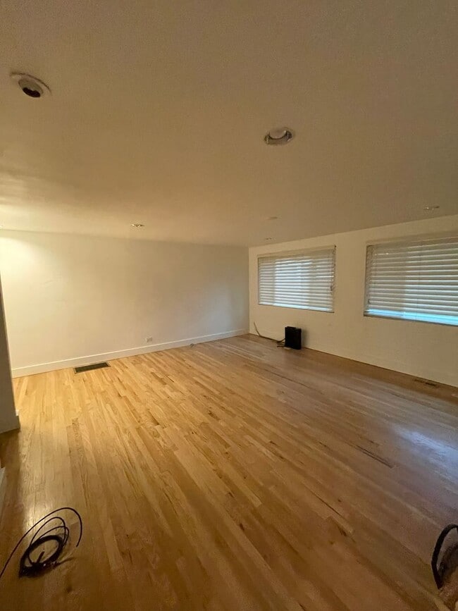Building Photo - STUNNING Four Bedroom Ranch in Denver, CO-...