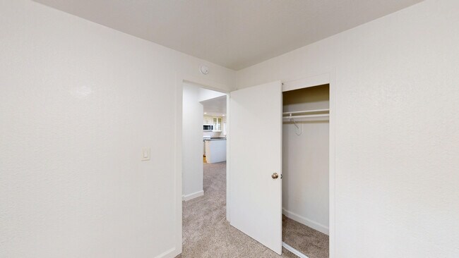 Building Photo - 7 Merrydale Rd