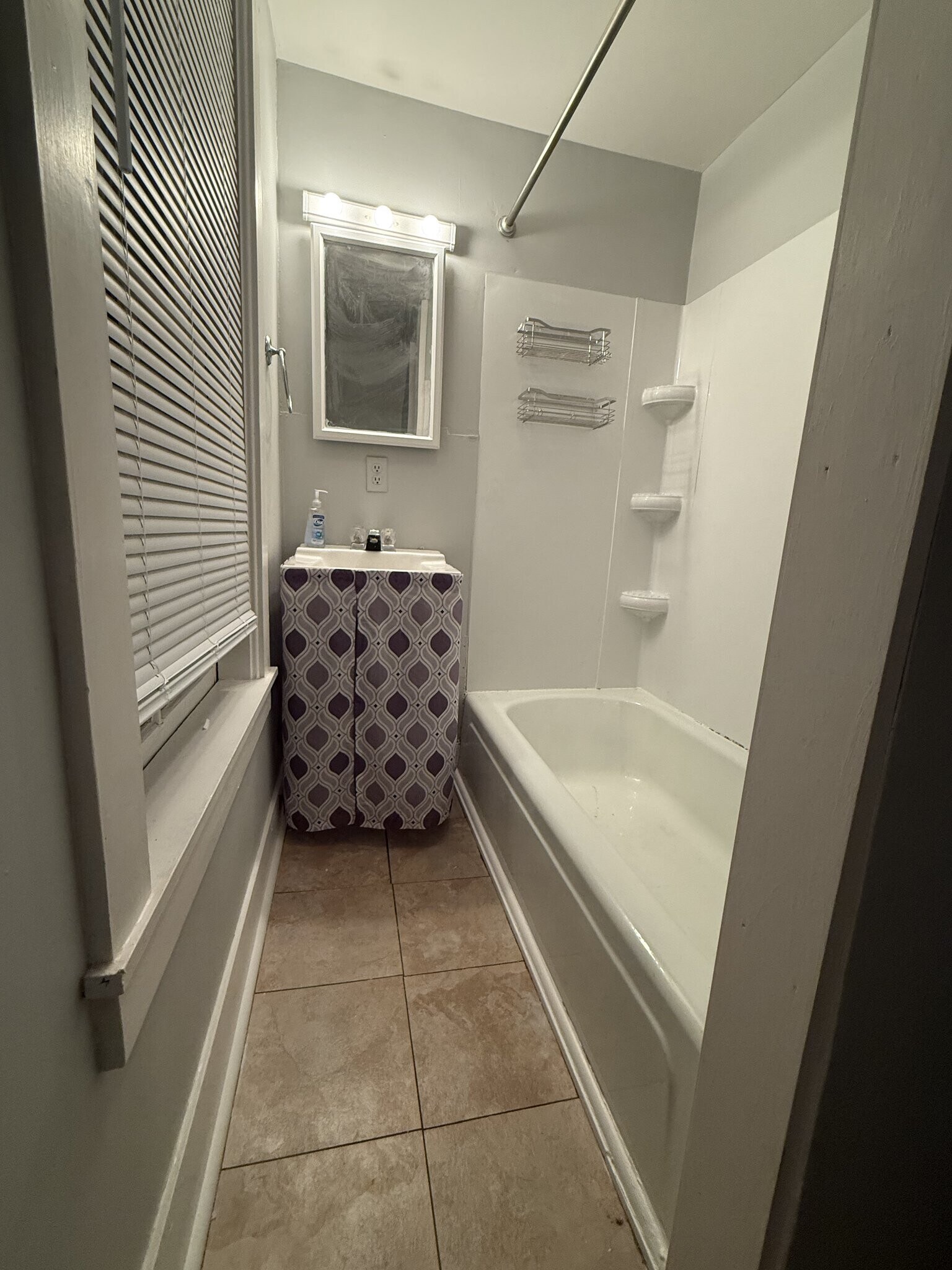 Building Photo - 17 North St