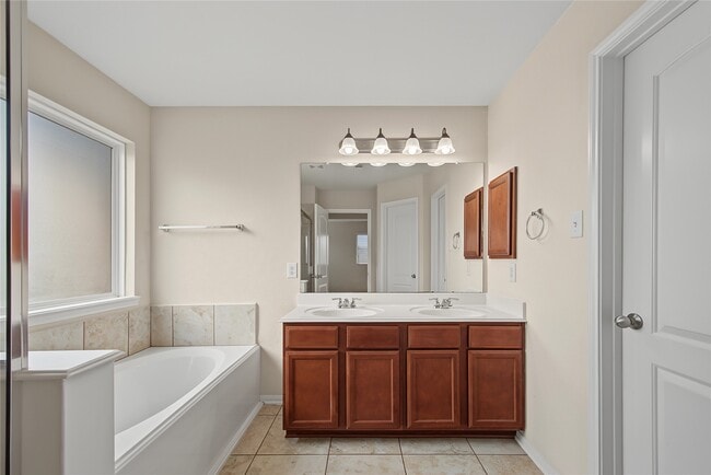 Building Photo - 18307 All Oak Trail