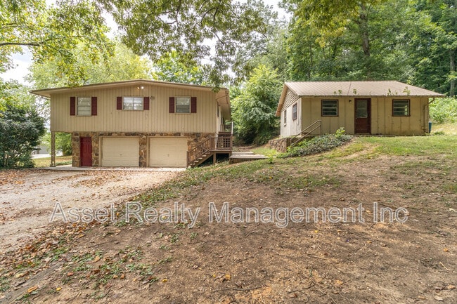 Building Photo - 630 Colonial Dr