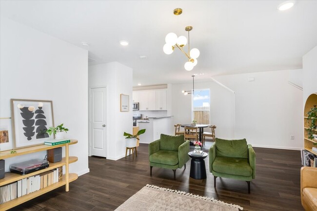 Building Photo - 25919 Chicory Dr