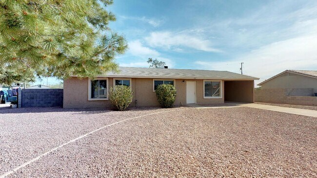 Building Photo - 201 E Thomas St