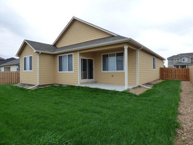 Building Photo - Beautiful 3 Bed / 2 Bath Home in Wellington!