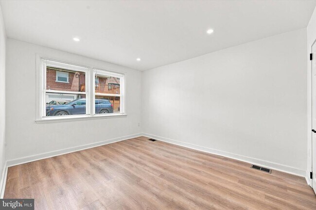 Building Photo - 6411 Malvern Ave
