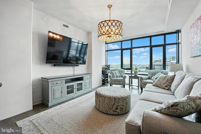 Building Photo - 70 N St SE