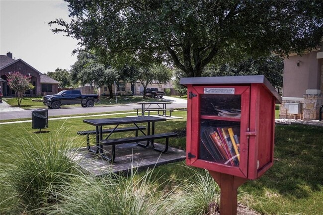 Building Photo - 116 Amberwood Ct