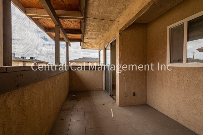 Building Photo - 813 Karma Ct