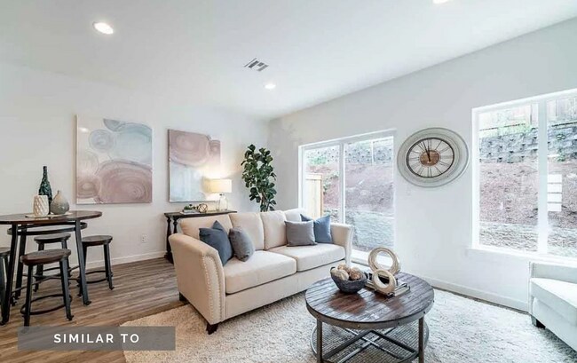 Building Photo - Newer South Salem Townhome - 2 Bedroom Plu...