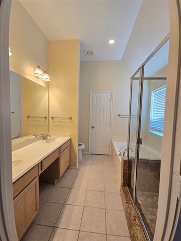 Building Photo - 10608 Red Cedar Dr