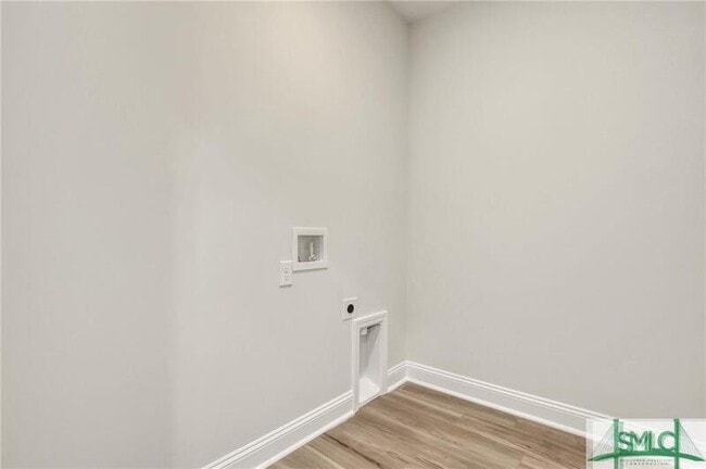 Building Photo - 157 Lower Creek Dr