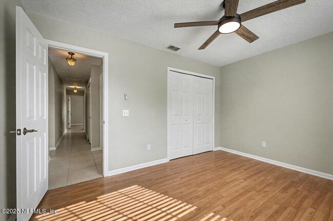 Building Photo - 1676 Trafalgar Ct