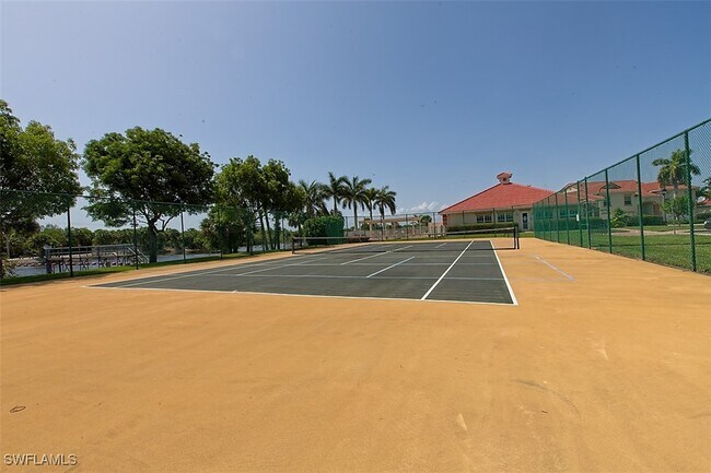 Building Photo - 25064 Peacock Ln