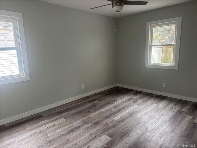 Building Photo - 216 E Hudson St