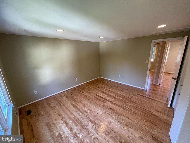 Building Photo - 5056 Kenerson Dr