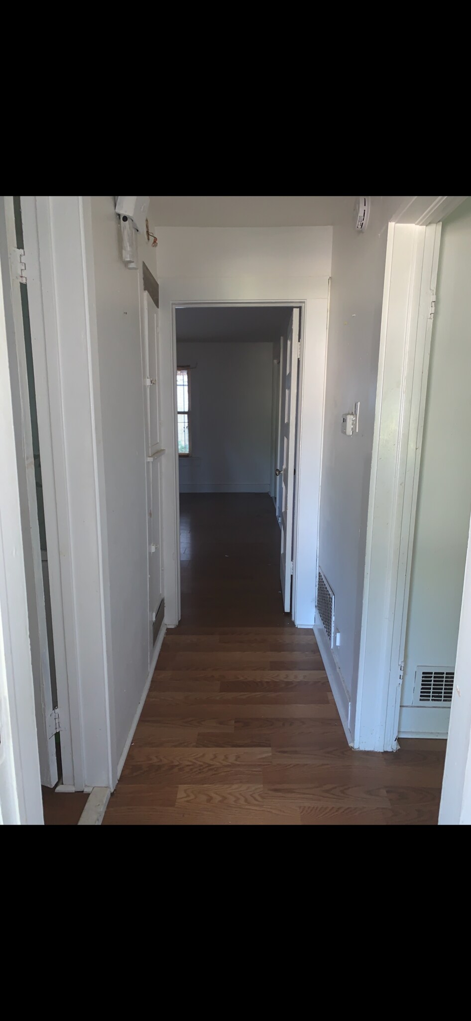 Hallway - 2004 N Palace Ave