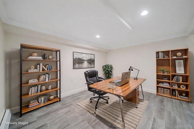 Building Photo - 19 Pine Tree Ln